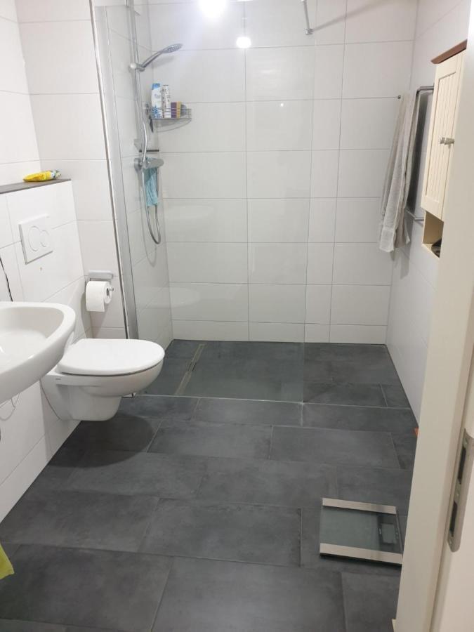 Schones Privatzimmer In Einem Neubau Oldenburg Exteriör bild